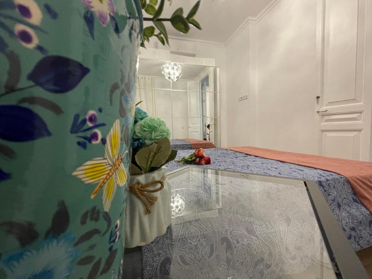 Bcn Centric Rooms Barcelona Luaran gambar